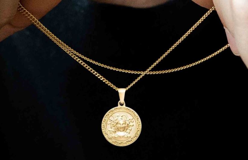 AU Oliver Cabell Men Medusa Pendant Necklace Gold 8PR6LR208 Accessories